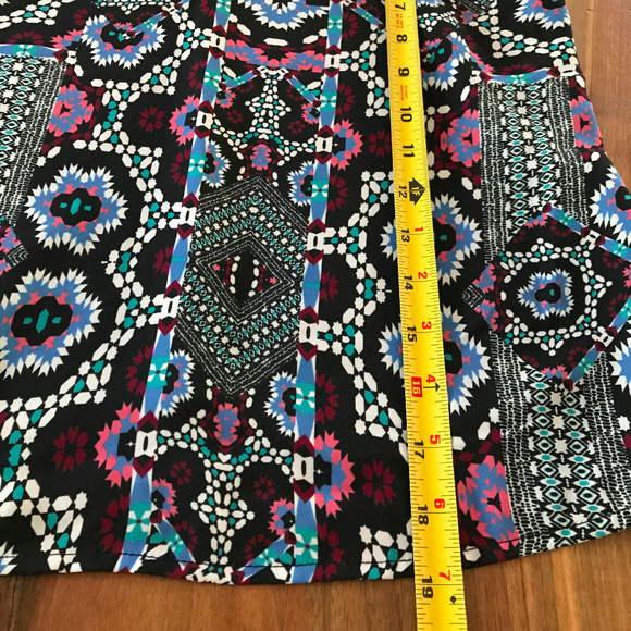 Silky print spaghetti strap tank - Picture 3 of 5